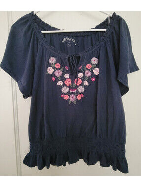 Aero Seriously Soft by Aero T-Shirt L Solid Smocked Embroidered Floral Ruffled